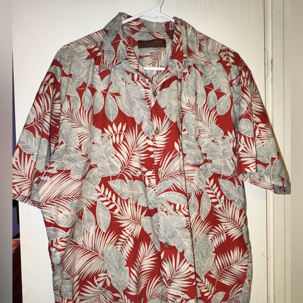 Tori Richard Red Camp Shirt with White and Gray Leaf Print